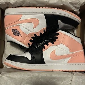 Jordan mid. Great condition. Used.